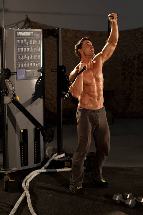 Alternating Cable Shoulder Press step 2